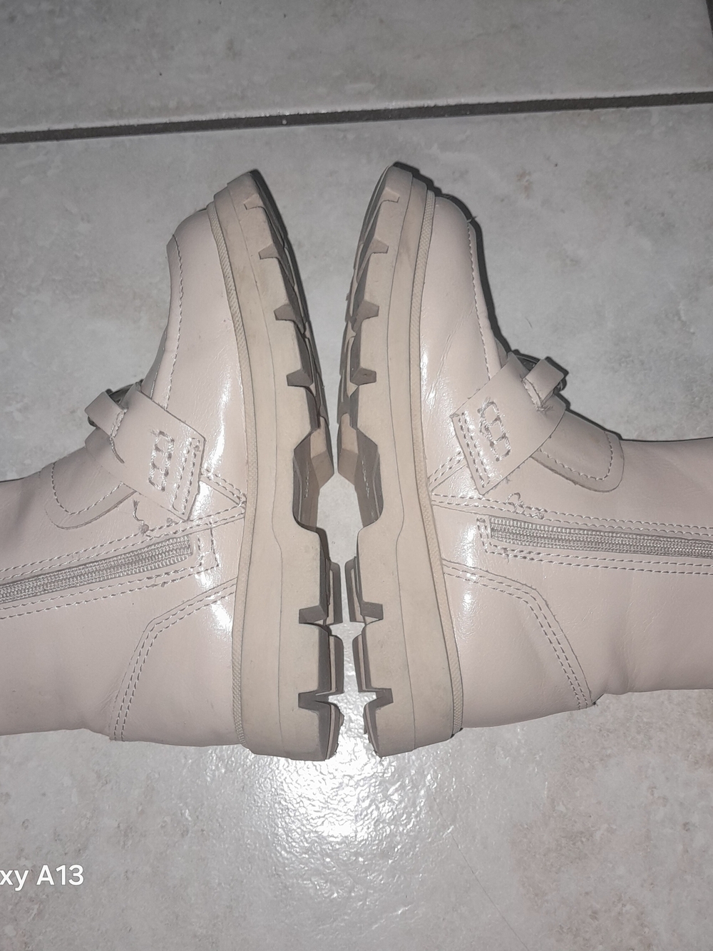 Zara Chukka Boots in Light Beige
